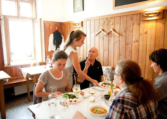 Hotel Schreiners Essen Und Wohnen 3*